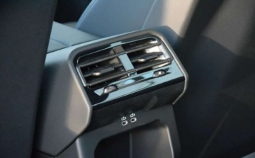 BMW Seria 5 G90-91 2023 BMW Seria 5 BMW 520d SedanPakiet sportowy MKamery 360Dostepne w BMW TEAM, zdjęcie 26