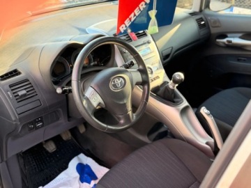 Toyota Auris I Hatchback 3d Facelifting 1.33 Dual VVT-i 101KM 2009 Toyota Auris Pelen serwis Zadbany Benzyna 1.3 Benzyna 101KM, zdjęcie 10