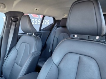 Volvo XC40 Crossover 2.0 T5 247KM 2019 Volvo XC 40 Full Opcja Kamera 360 4x4 Full LED Harman Kardon 2.0 Benzyna, zdjęcie 13