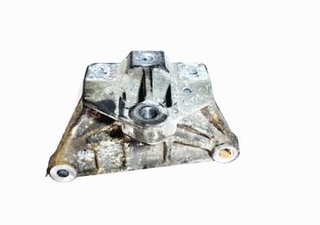 UCHYCENÍ MOTORU 3.3 V6 VOYAGER IV CARAVAN