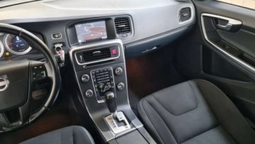Volvo V60 I Kombi 2.4 D5 215KM 2011 Volvo V60 2,4 D5 215KM AWD 267tys.km, automat, navi, tempomat, sewisowany, zdjęcie 11