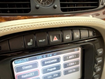 Jaguar XJ VII X350 2003 Jaguar XJ piekny super stan sora kremowa , piekny kolo i przebieg 153 tys, zdjęcie 26