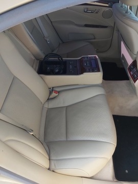 POHOVKA ZADNÍ LOKETNÍ OPĚRKA LEXUS LS 460 IV LB00