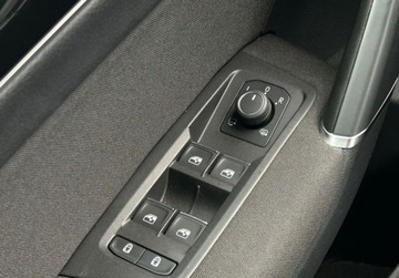 Volkswagen Touran III 1.5 TSI EVO 150KM 2023 Volkswagen Touran Highline Pakiety, ACC, Digital Cockpit, Kamera cofania,, zdjęcie 19