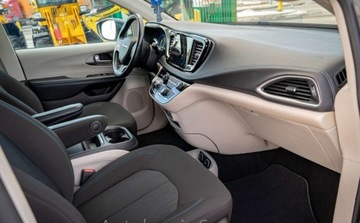 Chrysler Pacifica II 3.6 V6 291KM 2021 Chrysler Pacifica Chrysler Pacifica 3.6 V6 291KM 7-osobowy 3.6 Benzyna, zdjęcie 11