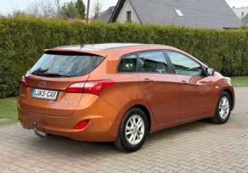 Hyundai i30 II Wagon Facelifting 1.6 MPI 120KM 2016 Hyundai i30 1,6 DOHC 120KM LIFT Bezwypadkowy SERWIS Super Stan 1.6 120KM, zdjęcie 4