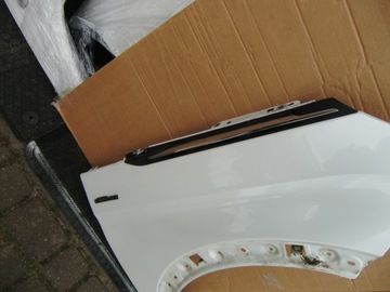 BLATNÍK PRAVÝ PEUGEOT 5008 II 3008 BÍLÁ PERLA PĚKNÝ