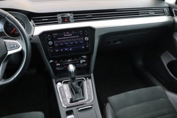 Volkswagen Passat B8 Limousine Facelifting 2.0 TDI SCR 200KM 2021 VW Passat 2.0 TDI, Salon Polska, Serwis ASO, zdjęcie 7