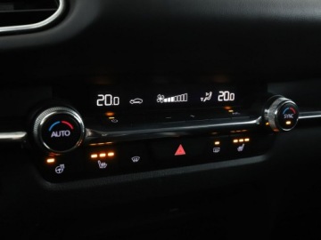 Mazda CX-30 2.0 Skyactiv-G 122KM 2019 Mazda CX-30 mHEV Matrix LED navi klima auto BOSE, zdjęcie 29