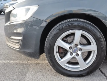 Volvo V60 I Kombi Facelifting 2.0 D2 DRIVE-E 120KM 2016 Volvo V60 D2 2.0, Navi, Klima, Klimatronic, zdjęcie 14