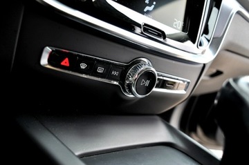 Volvo V60 I Kombi Facelifting 2.0 D3 DRIVE-E 150KM 2018 Volvo V60 2.0 D3 150KM Navi FullLed Climatronic, zdjęcie 20
