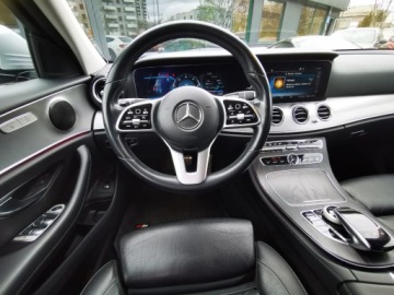 Mercedes Klasa E W213 2020 MERCEDES KLASA E W213 Limuzyna 1.6 200d 160KM * Automat* Przebieg 86487, zdjęcie 6