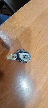 VLOŽKY VLOŽKA ZÁMEK DVEŘE PRAVÝ ORIGINÁLNÍ SUZUKI JIMNY III 04R