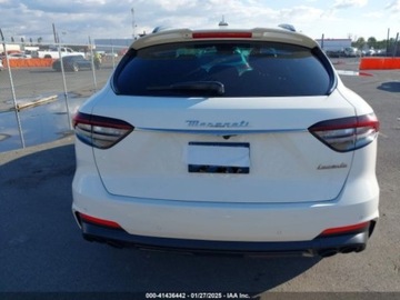 Maserati Levante 2022 Maserati Levante Modena 2022 3.0l 3.0 Benzyna 424KM, zdjęcie 3