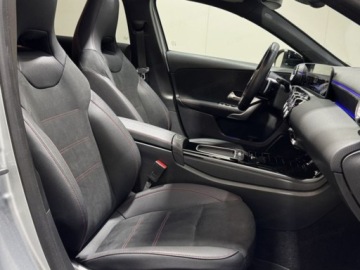 Mercedes Klasa A W177/V177 Hatchback Facelifting 2.0 220 190KM 2025 A Klasa 220 4-Matic AMG Line 2.0 (190KM) 2025, zdjęcie 4