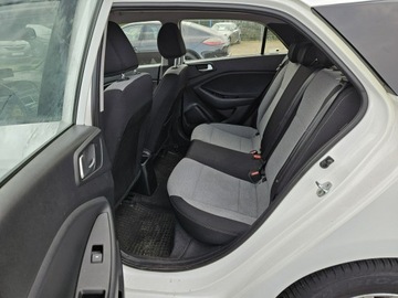 Hyundai i20 I Hatchback 5d Facelifting 1.4 CVVT 100KM 2015 Hyundai i20 1,4 benzyna 100KM automat salon polska, zdjęcie 5