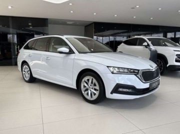 Skoda Octavia IV Kombi 2.0 TDI 115KM 2022 Skoda Octavia Ambition Kamera cofania CarPlayAndroid Auto LED 2.0, zdjęcie 4