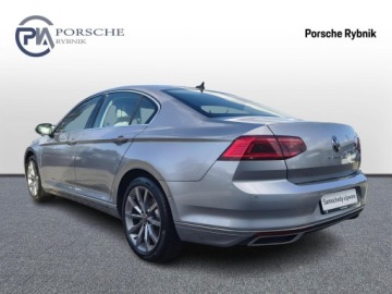 Volkswagen Passat B8 Variant Facelifting 2.0 TSI 190KM 2022 Volkswagen Passat 2.0TSI 190KM ACC SalonPL Kamera, zdjęcie 2