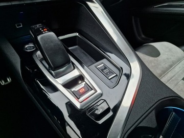 Peugeot 3008 II Plug-In Hybrid Facelifting 1.6 HYBRID4 300KM 2021 Peugeot 3008 GT Full 4x4, zdjęcie 29