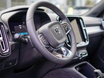 Volvo XC40 2025 VOLVO XC40 B3 Plus Dark Suv 2.0 (177KM) 2025, zdjęcie 9