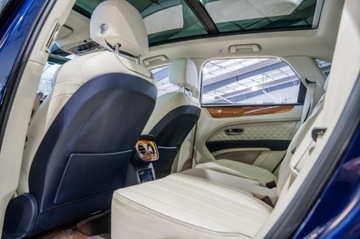 Bentley Bentayga 2021 Bentley Bentayga V8 2021, Bezwypadkowy 4.0 Benzyna 542KM, zdjęcie 28