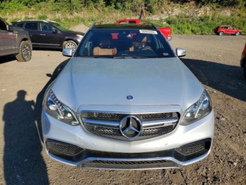 Mercedes Klasa E W212 2014 Mercedes-Benz Klasa E 63 Amg-S 2014 5.5 Benzyna 577KM, zdjęcie 5