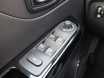 Renault Captur I Crossover 1.2 TCe EDC 120KM 2014 Renault Captur 1.2 TCe, Automat, Navi, Klima, zdjęcie 14