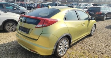 Honda Civic IX Hatchback 5d 1.8 i-VTEC 142KM 2013 Honda Civic Honda Civic IX 2013r 1.8 benzyna 142 KM 1.8 Benzyna 142KM, zdjęcie 8