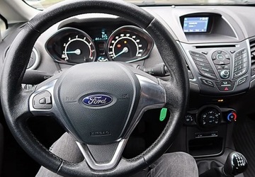 Ford Fiesta VII Hatchback 3d Facelifting 1.0 EcoBoost 100KM 2017 Ford Fiesta 1,0 turbo (100KM) klima, pdc, komputer Benzyna 100KM, zdjęcie 13