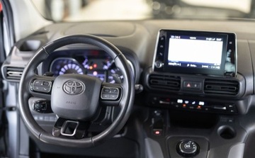 Toyota 2022 Toyota Proace City Verso City Verso 1.2 D-4T Family Aut. 1.2 Benzyna 130KM, zdjęcie 38