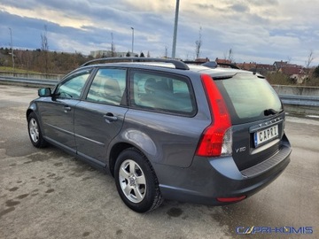 Volvo V50 1.8 125KM 2008 Volvo V50 1.8i LIFT Bardzo Ladny Bezwypadkowy 1.8 Benzyna 125KM, zdjęcie 3