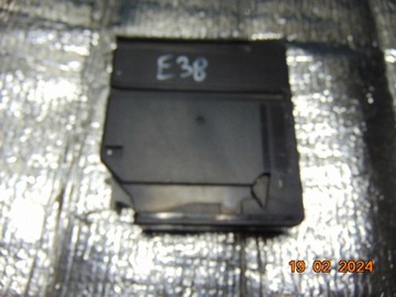 BMW E38 MAGAZYNEK ZMIENIARKI ODTWARZACZ CD 8375836