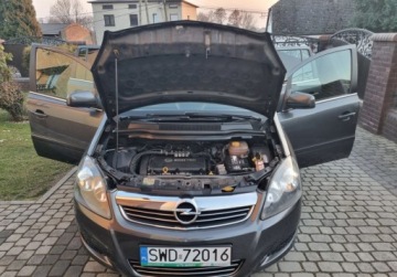 Opel Zafira B 1.6 Twinport ecoFLEX 115KM 2010 Opel Zafira 1.6I LPG 7-osob Zadbane Polecam. 1.6 BenzynaLPG 115KM, zdjęcie 32