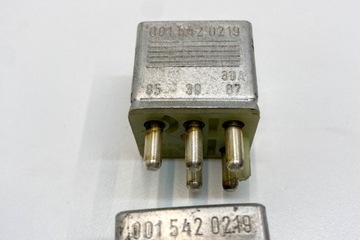 RELÉ MERCEDES-BENZ SL (R107) A0015420219 3.8L GASOLINE 150KW 1982
