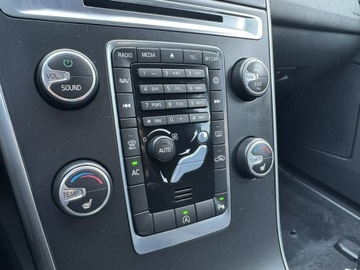 Volvo XC60 I SUV Facelifting 2.0 D3 DRIVE-E 150KM 2016 Volvo XC 60 Lift 2.0D D3 150KM Xenon El Klapa PDC, zdjęcie 12