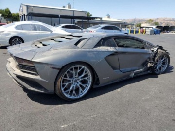 Lamborghini Aventador 2018 Lamborghini Aventador S 2018 6.5l 6.5 Benzyna 730KM, zdjęcie 4