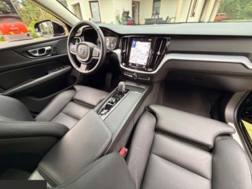Volvo V60 II  2022 Volvo V60 T4 2.0 benz 190KM Geartronic Momentum Pro 2022r Mozliwa zamiana!, zdjęcie 25