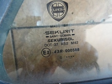 LYBRA 00' SKLO (OKNO) MALÉ TROJŮHELNÁ PRAVÝ ZADNÍ