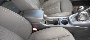 LOKETNÍ OPĚRKA TUNEL CENTRÁLNÍ OPEL ASTRA J IV