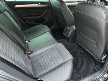 Volkswagen Passat B8 Variant Facelifting 2.0 TDI SCR 200KM 2022 Volkswagen Passat 2.0TDI 200KM 4Motion Elegance DS, zdjęcie 7