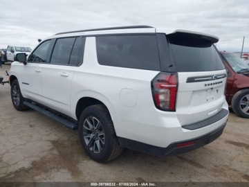 Chevrolet Suburban GMT900 2024 Chevrolet Suburban 2024, 5.3, 4x4, Z71, od ubezpieczalni 5.3 Benzyna 355KM, zdjęcie 2
