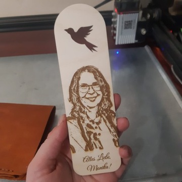 Деревянная закладка с фотогравировкой.