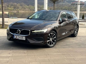 Volvo V60 I Kombi Facelifting 2.0 D3 DRIVE-E 150KM 2018 Volvo V60 2.0 Diesel 150KM LIFT Lakier w orygiale Bardzo zadbane, zdjęcie 1