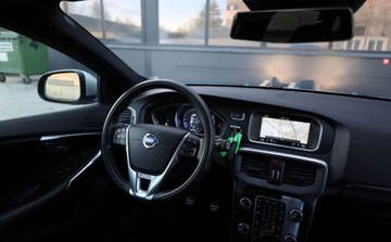 Volvo V40 II Cross Country 2.0 T3 DRIVE-E 152KM 2016 Volvo V40 Volvo V40 T3 RDesign 2.0 Benzyna 152KM, zdjęcie 6