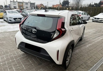 Toyota Aygo X 1.1 VVT-i 72KM 2022 Toyota Aygo X 1,0 72KM Klimatronik Kamera CarPlay VAT23 Benzyna 72KM, zdjęcie 6