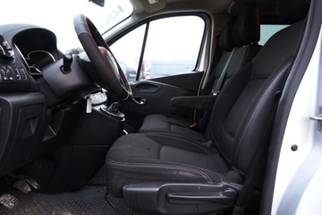 Opel Vivaro B Kombi Extra Long H1 2,9t 1.6 BiTurbo 125KM 2017 Opel Vivaro 9os. Tempomat Ogranicznik predkosci Czujniki parkowania FV, zdjęcie 14