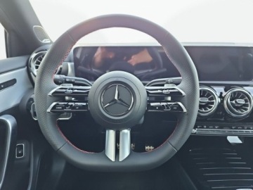 Mercedes Klasa A W177/V177 2023 Mercedes-Benz Klasa A A 250 e AMG MULTIBEAM LED Panorama Burmester Ni, zdjęcie 13