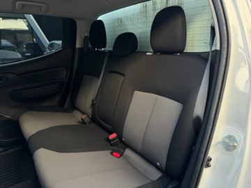 Mitsubishi L200 V Club Cab 2.4 154KM 2019 Mitsubishi L200 2.4 d DC Invite EU6 / Wyciągarka /, zdjęcie 12