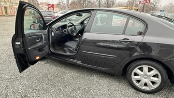 Renault Laguna III Hatchback 2.0 16v 140KM 2009 Renault Laguna 2.0 Benzyna Moc 140KM, zdjęcie 19