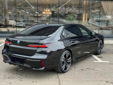 BMW Seria 7 G70 Sedan 3.0 40d 299KM 2026 BMW Seria 7 740d xDrive Sport Sedan 3.0 (299KM) 2026, zdjęcie 2